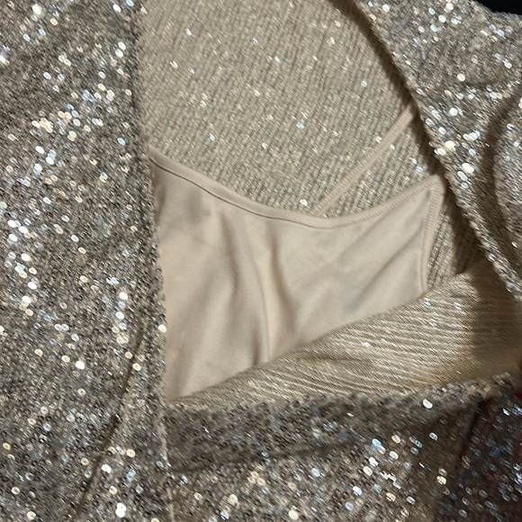 Venus sequin top size large flare sleeves - Picture 3 of 6
